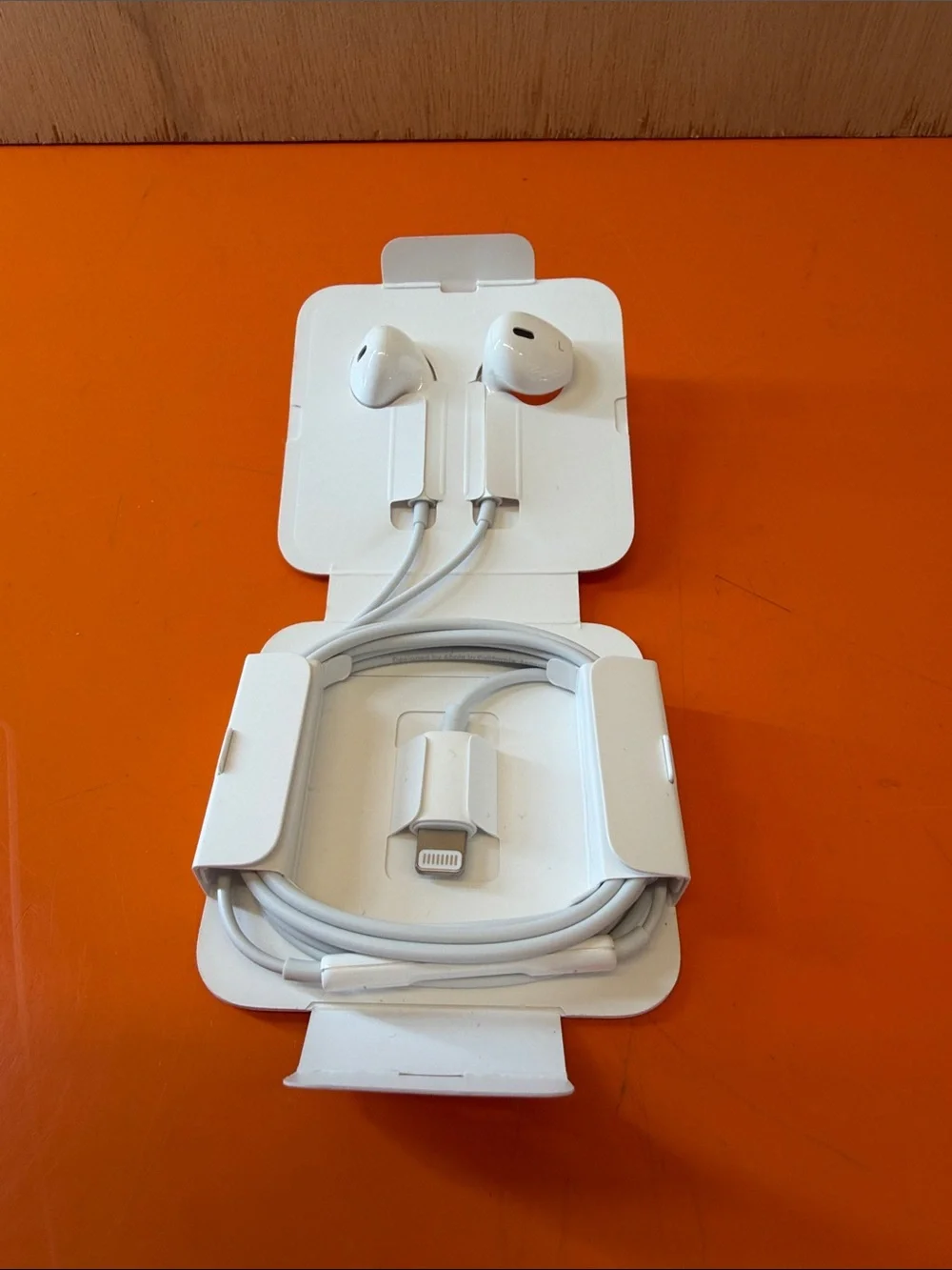 Apple White Wired Earbuds